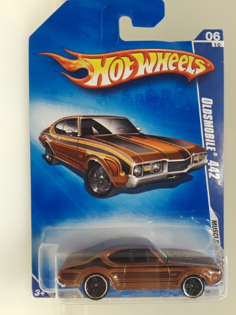 Hot Wheels 2009 Muscle Mania Oldsmobile 442 06/10 Muscle Mania Hot Wheels 82/190 brown